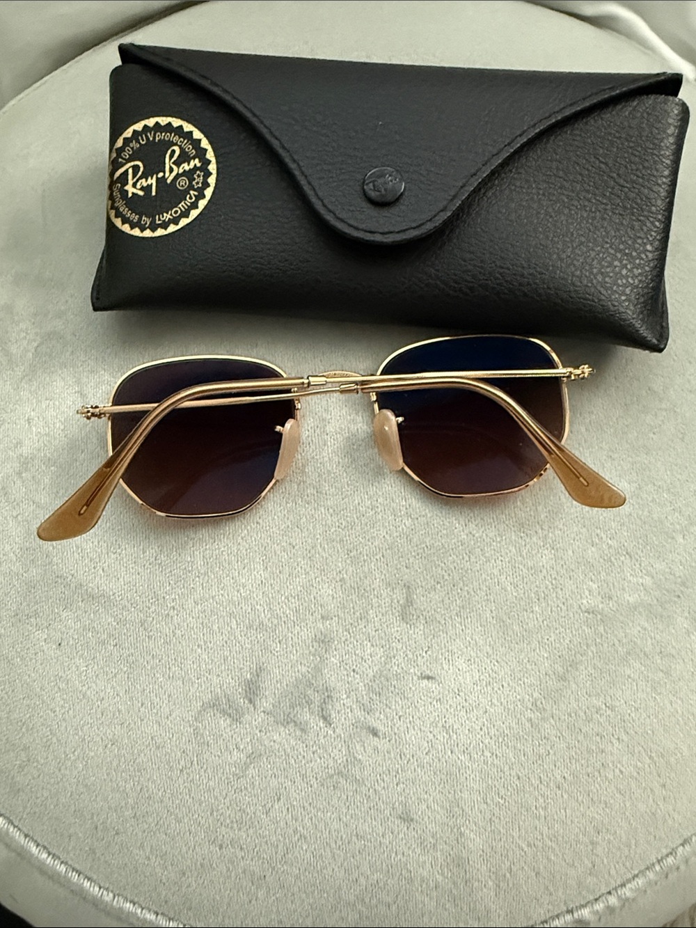 Ray-Ban Gold Frame Brown Lens Sunglasses with Black Case - Picture 8 of 9